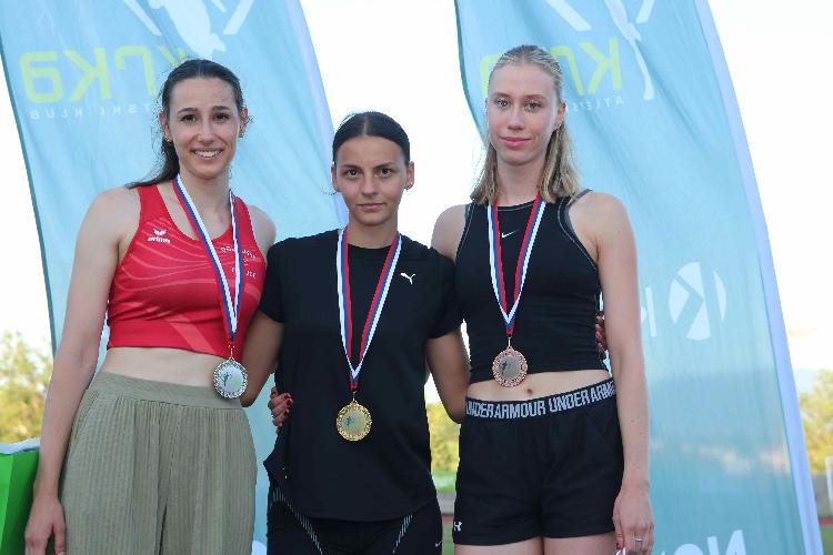 1175157616336 mednarodni miting novo mesto 2025 58 daljina članice.jpg-atletskimiting-nm.si